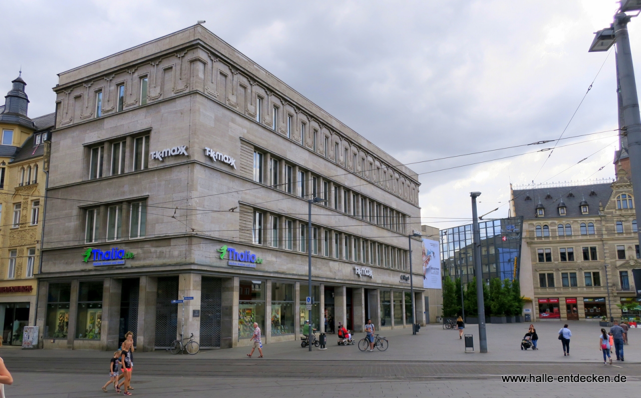 Die Thalia Buchhandlung in Halle (Saale) auf dem Marktplatz