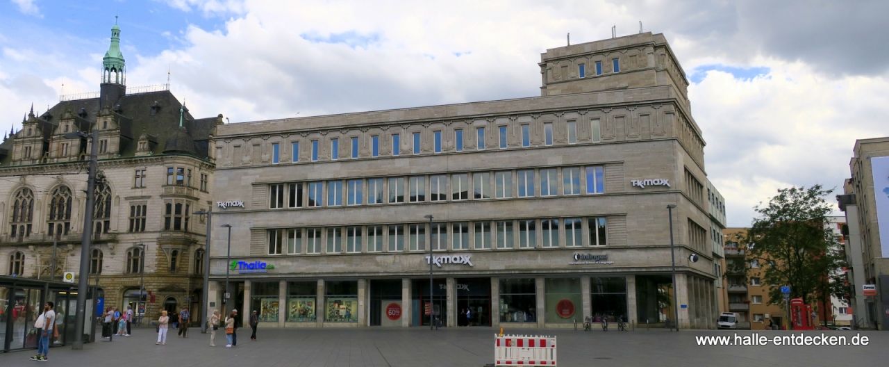 TK MAXX auf dem Marktplatz in Halle (Saale)