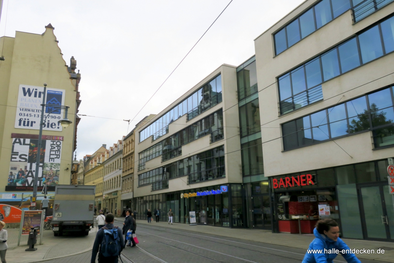 Große Steinstraße Ecke Barfßerstraße mit Blick in Richtung Steintor.