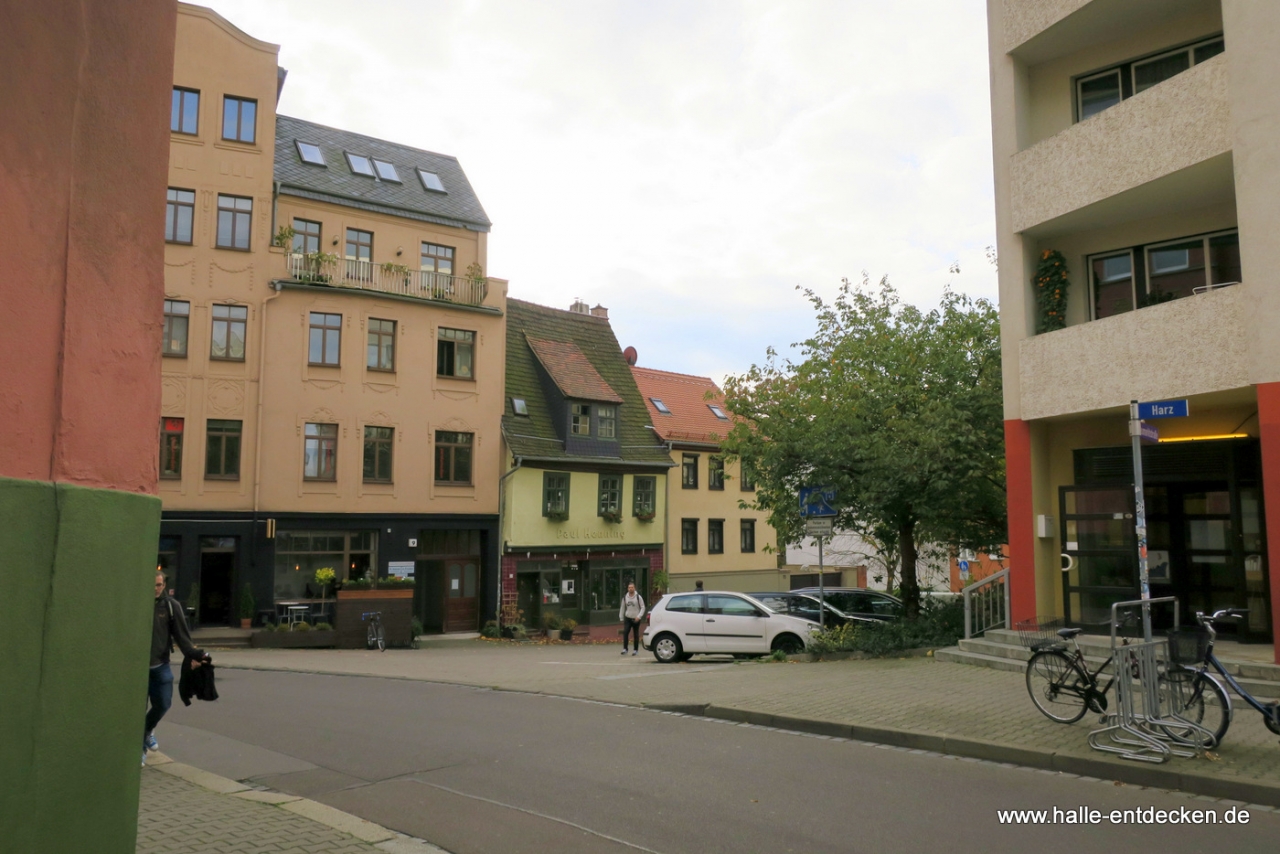 Blick in die Neumarktstraße von der Ecke Emil-Abderhalden-Straße und Harz