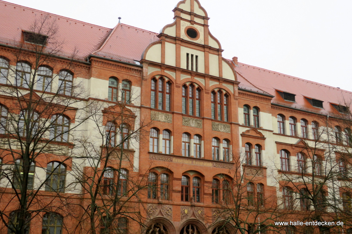 Detailansicht der Schule.