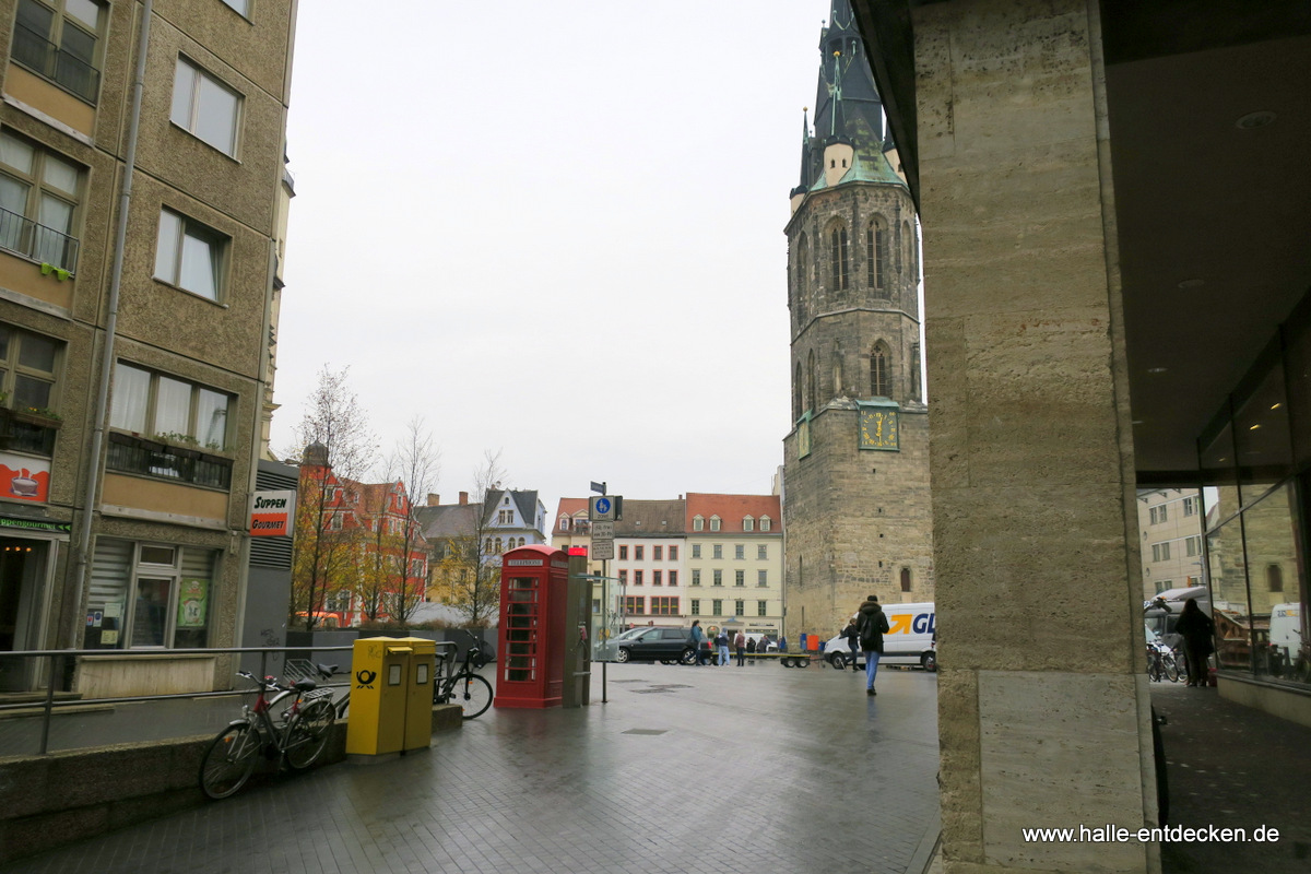 Blick über den Marktplatz, mir Roten Turm und Marktschlösschen.