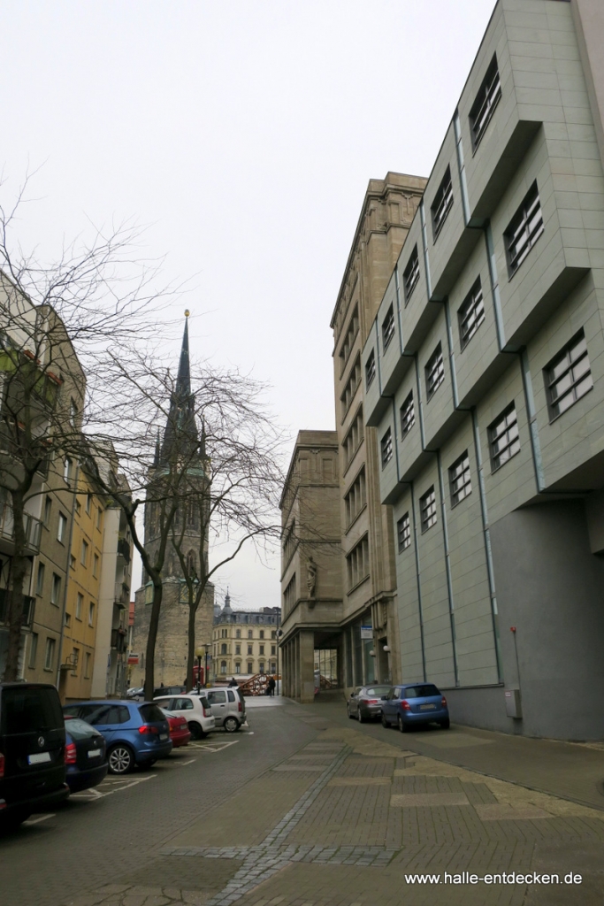 Blick zum Marktplatz, mit Roten Turm.