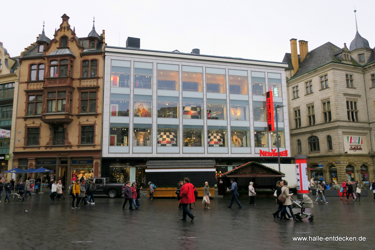 Kaufhaus in der Leipziger Straße und Ecke Große Märkerstraße.