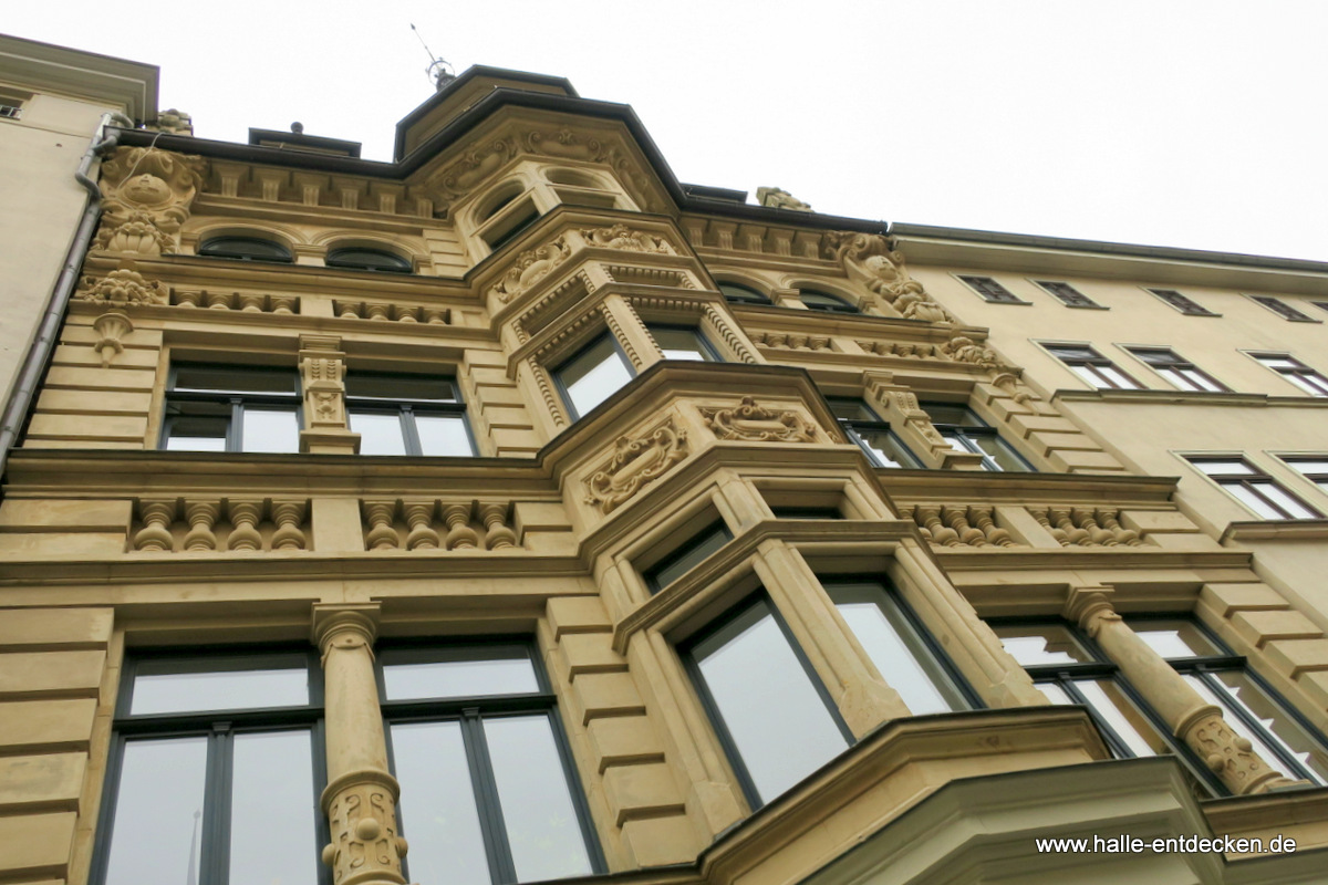 Detailansicht eines Hauses in der Leipziger Straße.