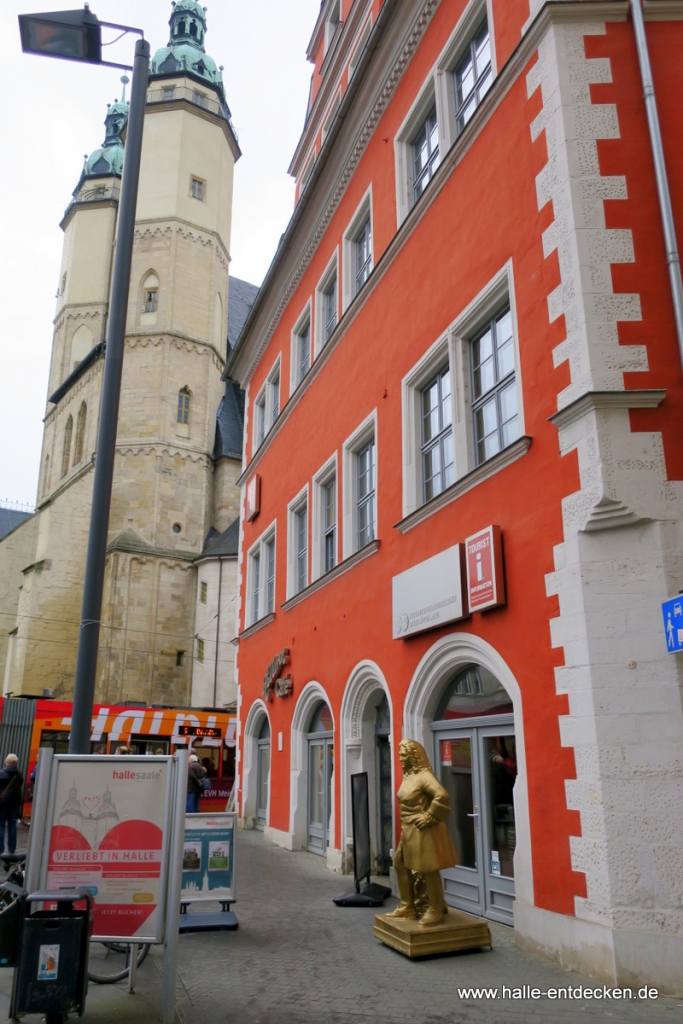 Am Marktschlösschen mit Blick zur Marktkirche.