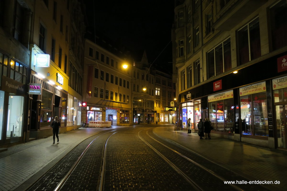 Haltestelle Neues Theater in der Großen Ulrichstraße