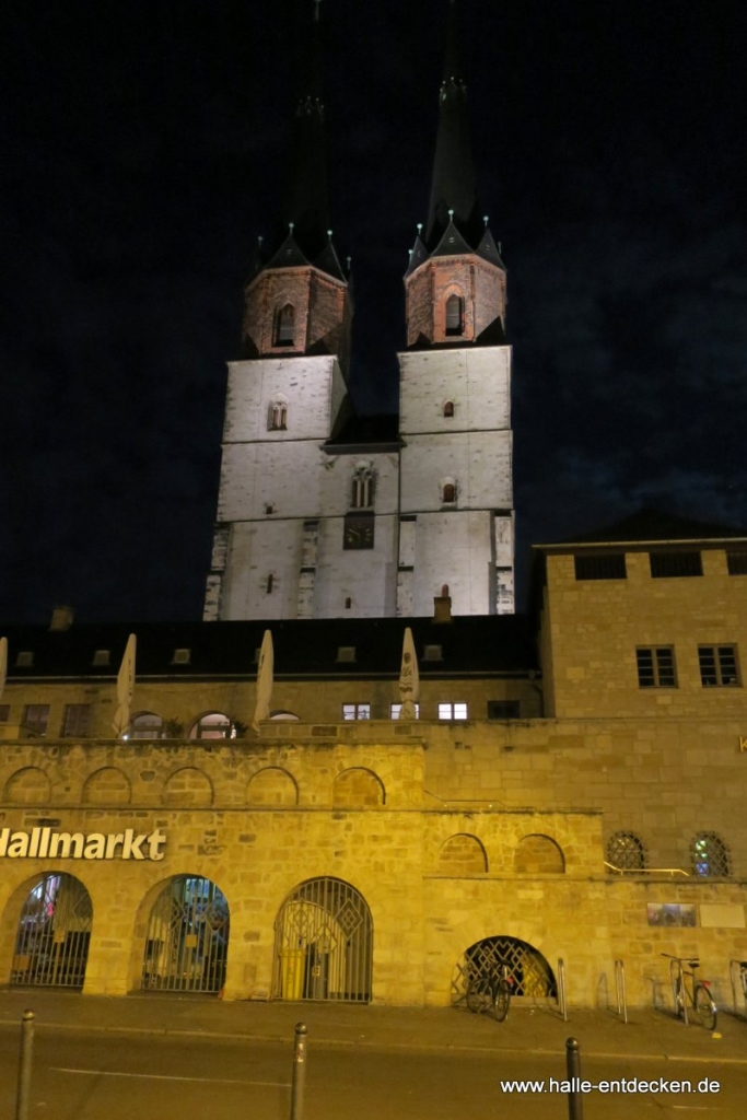 Blick vom Hallmarkt zur Marktkirche zu Halle