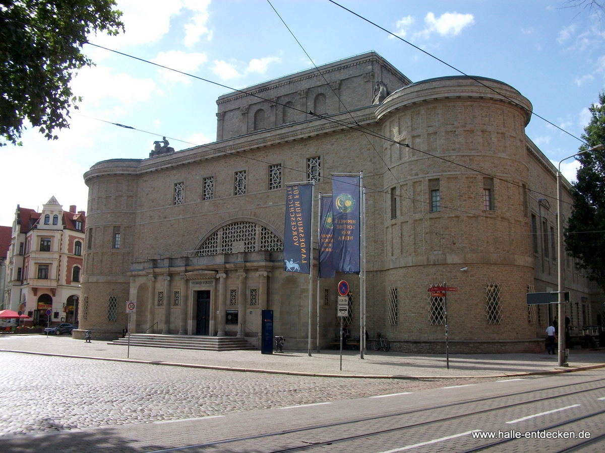 Landesmuseum für Vorgeschichte - Blick zur Ernestusstraße
