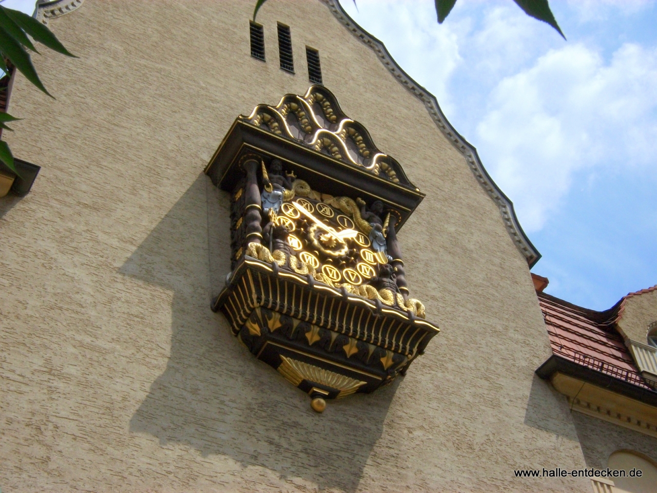 Die Uhr vom Stadtbad im Detail