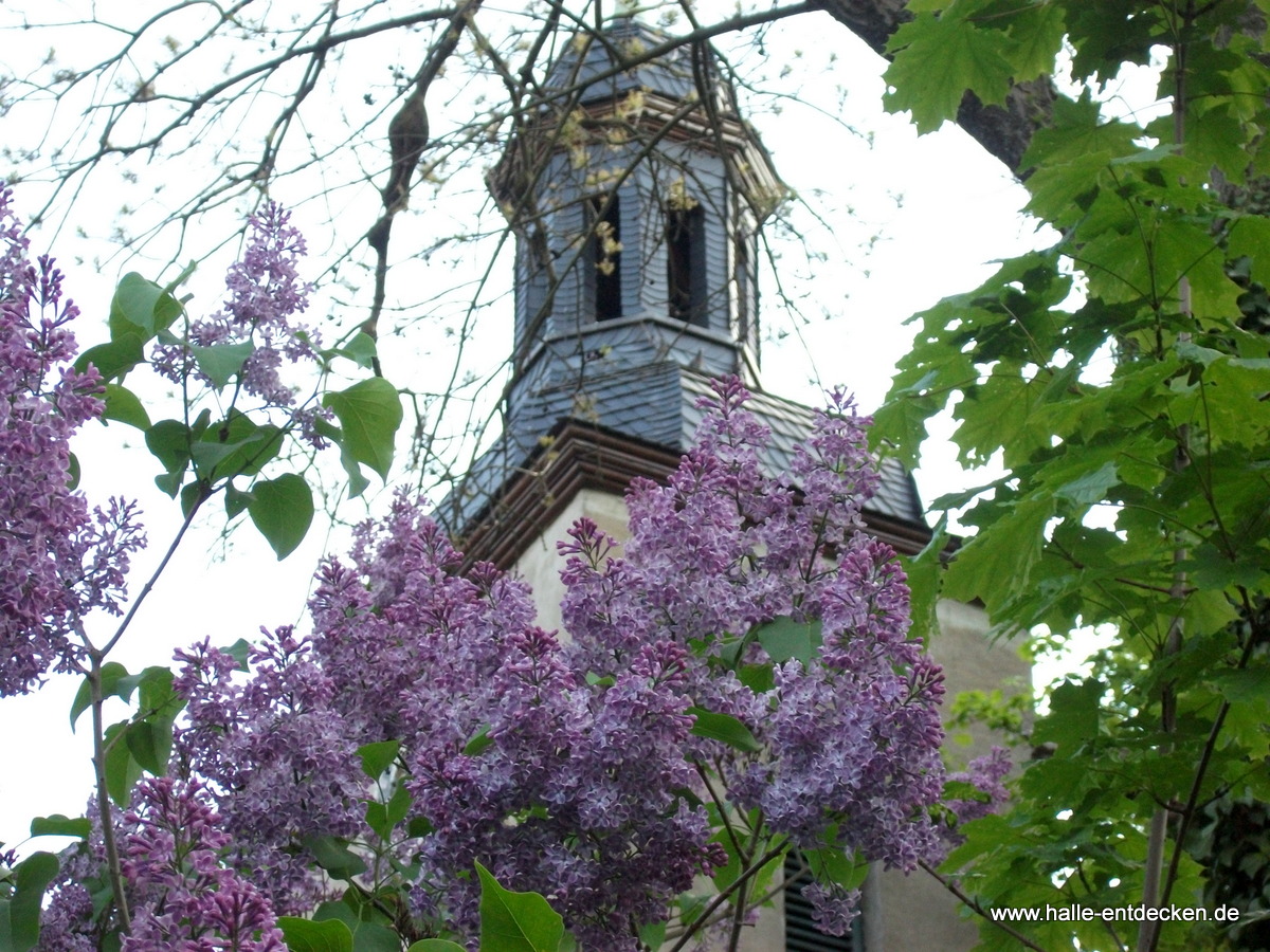 Detailaufnahme Turm - Kirche St. Nikolaus in Büschdorf - Halle (Saale)