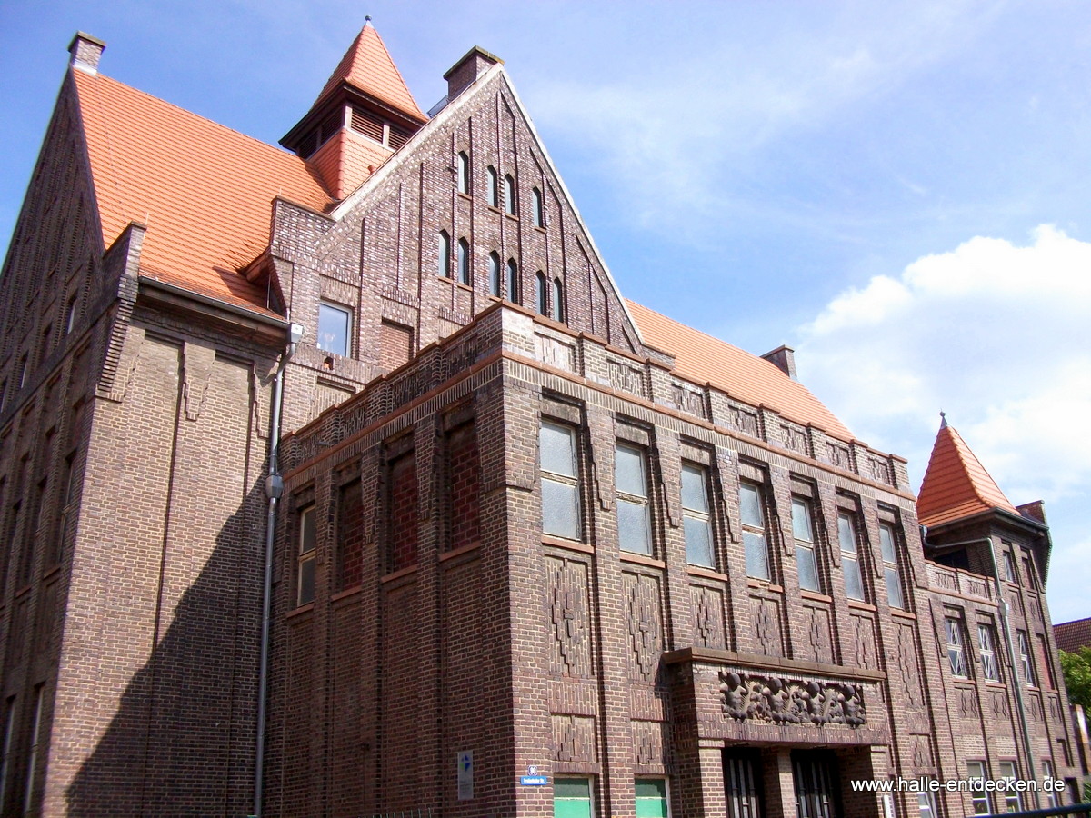 Detailansicht der Christuskirche in Halle (Saale)