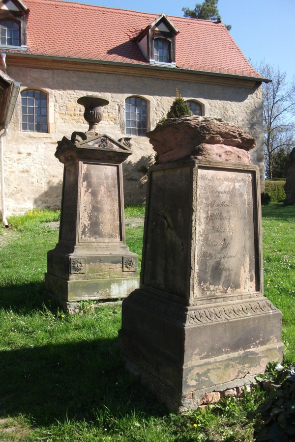 Gräber Friedhof Dölau