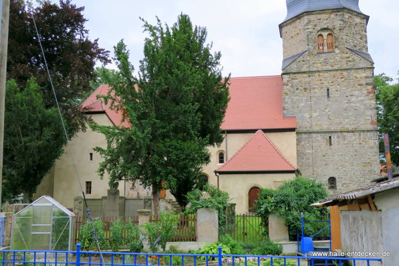 Blick von der Straße Burg zur Kirche