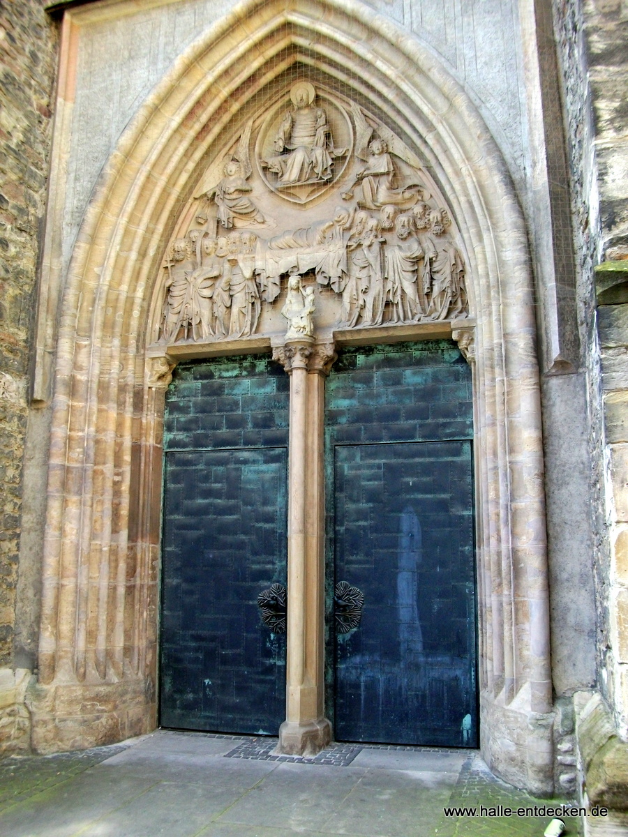 Portal der Ulrichskirche in Halle (Saale).