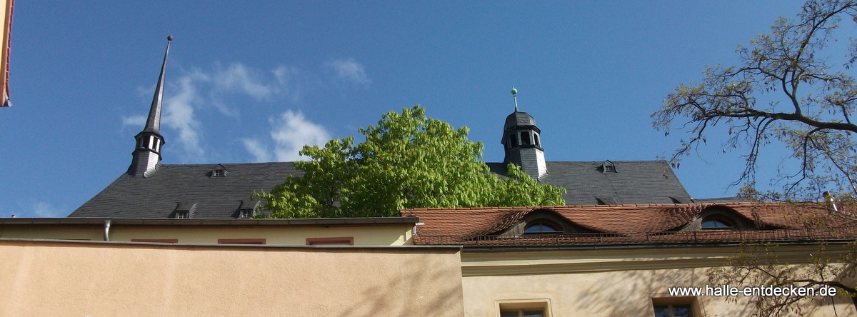 Ulrichskirche in Halle - Gesehen von der Kleinen Märkerstraße