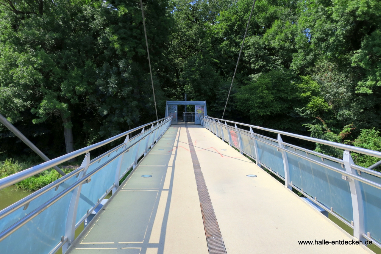 Rabeninselbrücke - Blick zur Rabeninsel