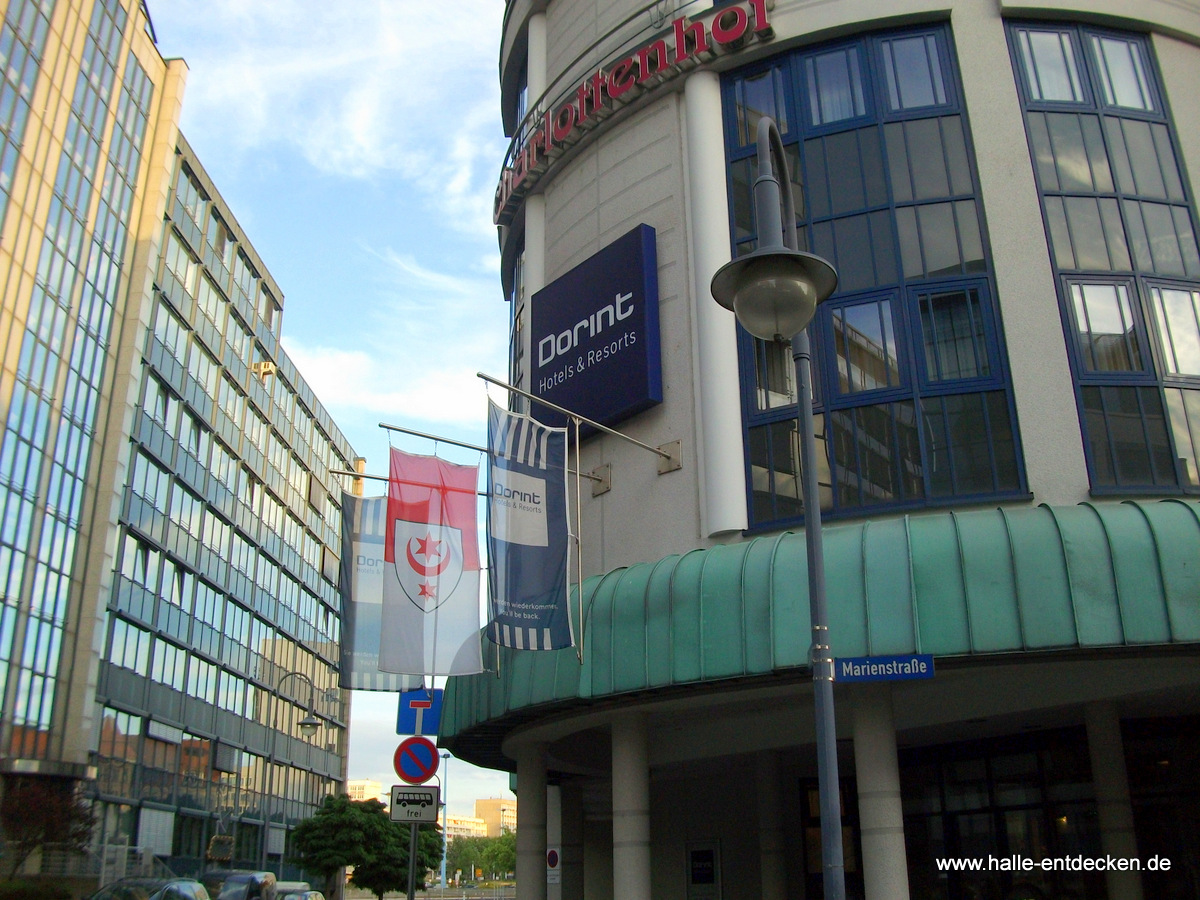 Dorinthotel Charlottenhof - Blick in die Dorotheenstraße