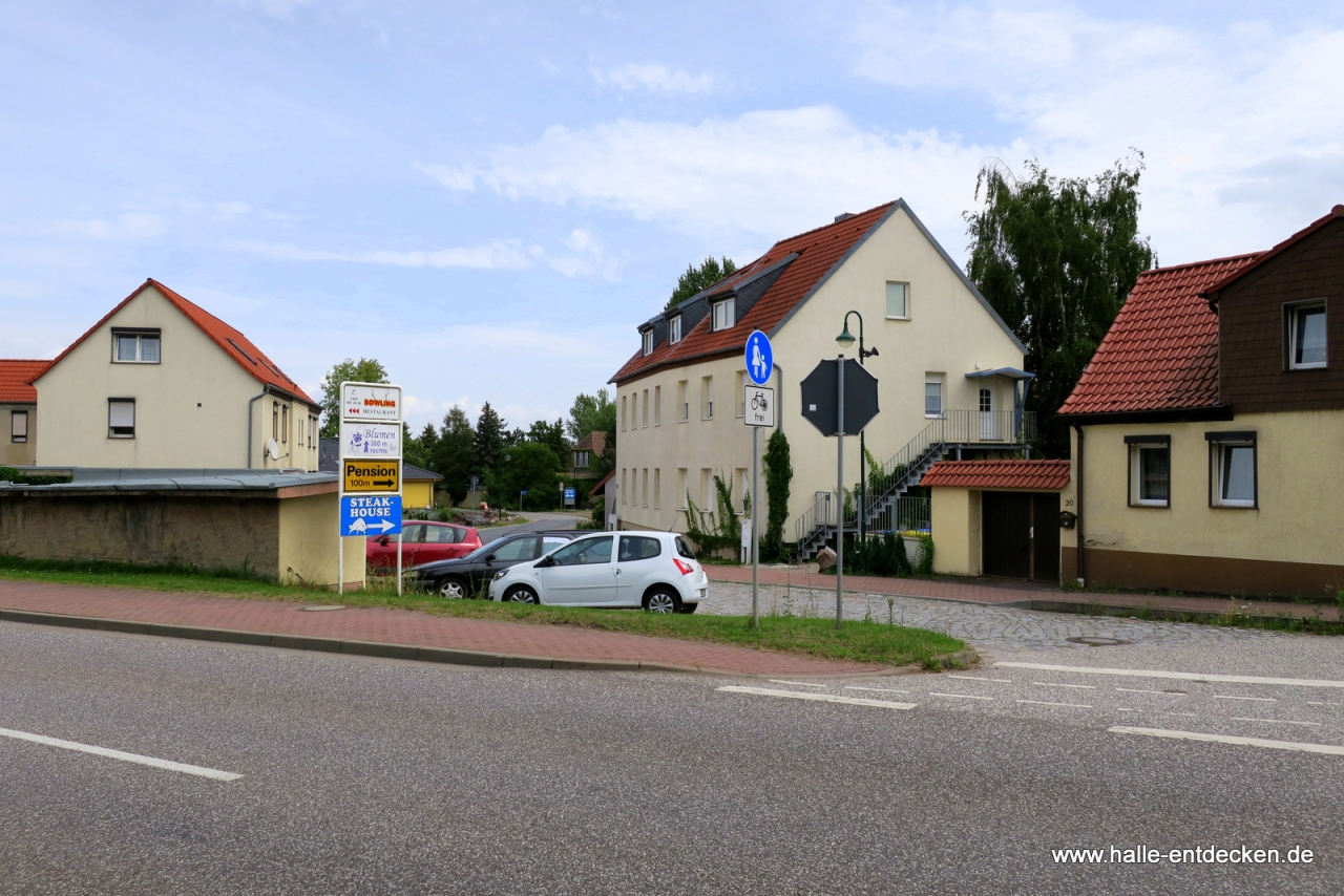 Straße in Angersdorf - Zufahrt zur Pension Gut Schlettau