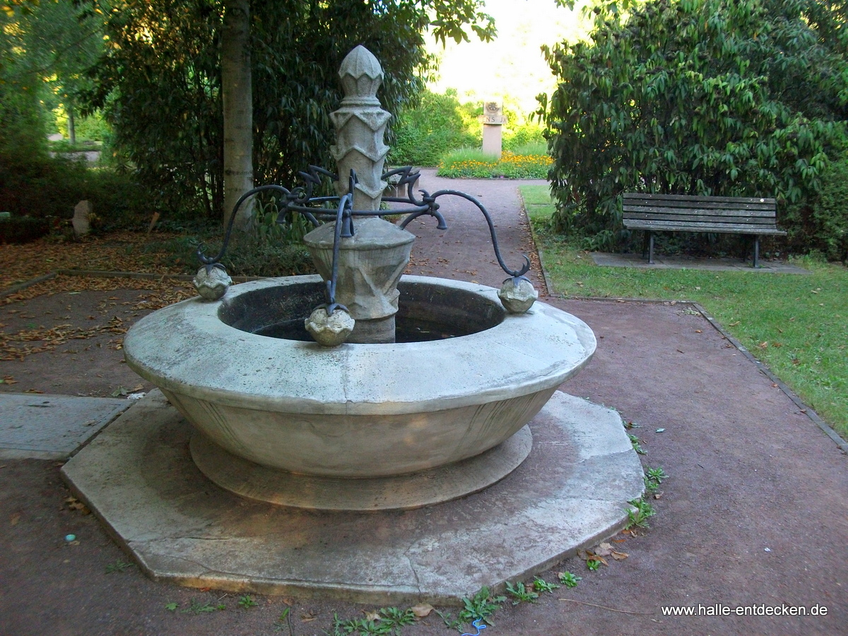 Brunnen auf dem Gertraudenfriedhof in Halle (Saale)