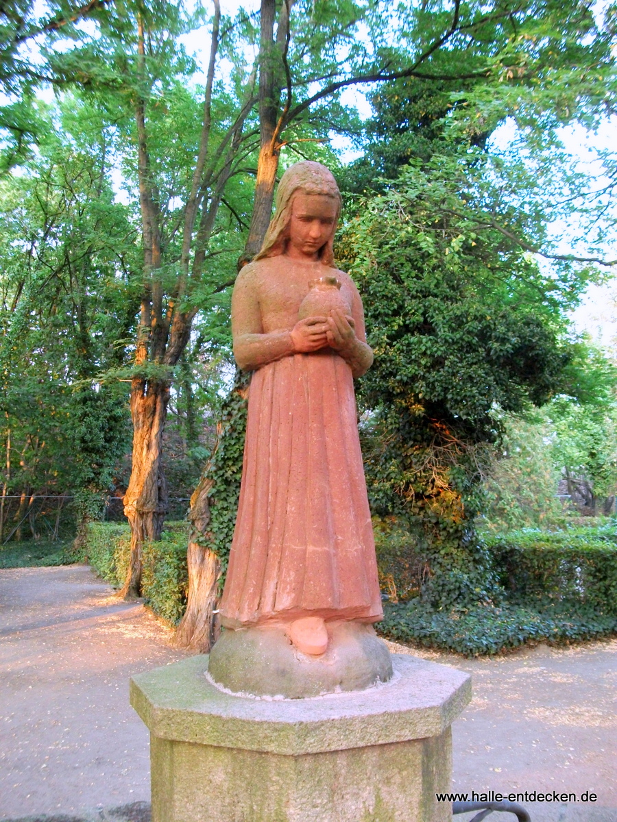 Friedhof Kröllwitz in Halle (Saale) - Brunnenfigur