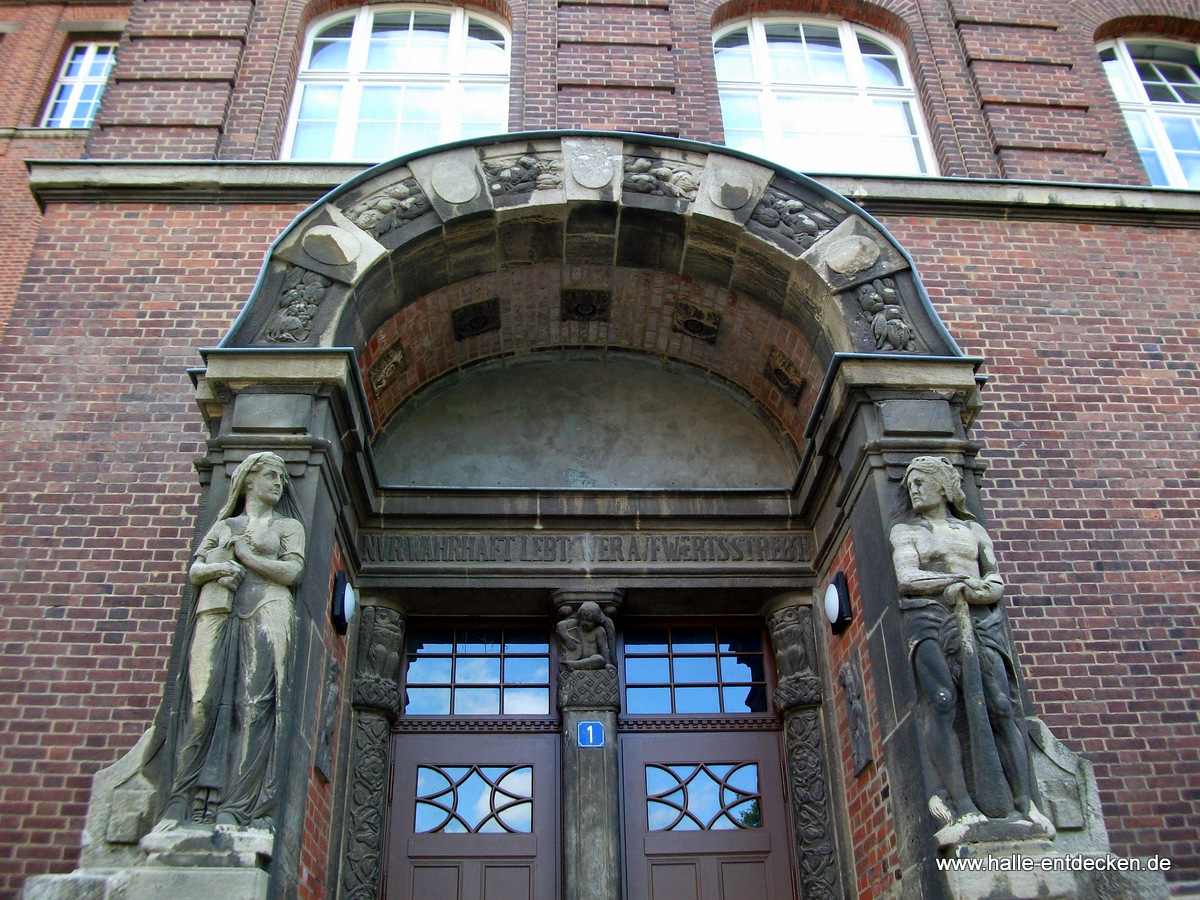 Sekundarschule Johann Christian Reil - Eingang Ernst-Schneller-Straße