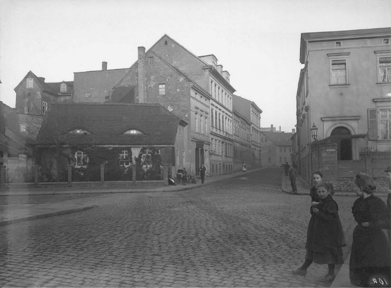Die Breite Straße von der Straße Am Kirchtor. Fotografiert von Gottfried Riehm.