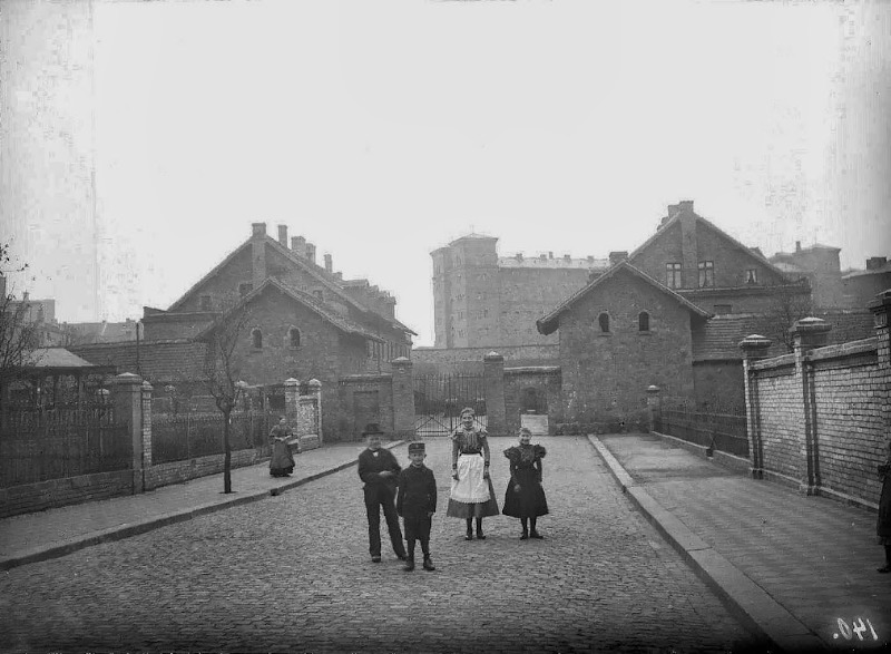 Die Ulestraße mit dem Roten Ochsen. Fotografiert von Gottfried Riehm.