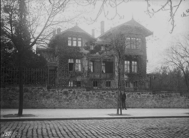 Beyschlags Villa in der Straße Am Kirchtor. Fotografiert von Gottfried Riehm.