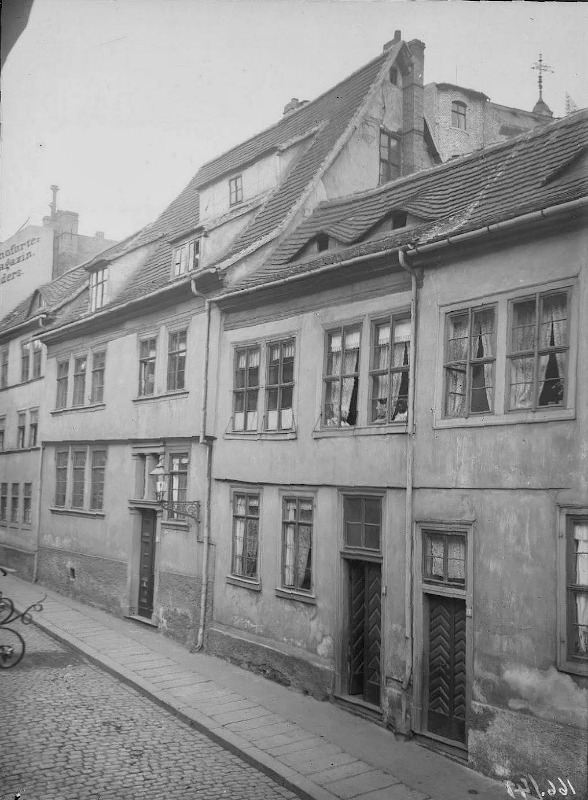 Die Mittelstraße in Halle. Das Haus von Professor Tholuck. Fotografiert von Gottfried Riehm.