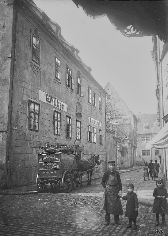Die Kleine Klausstraße an der Ecke Kleine Ulrichstraße mit Blick zur Flutgasse. Fotografiert von Gottfried Riehm.