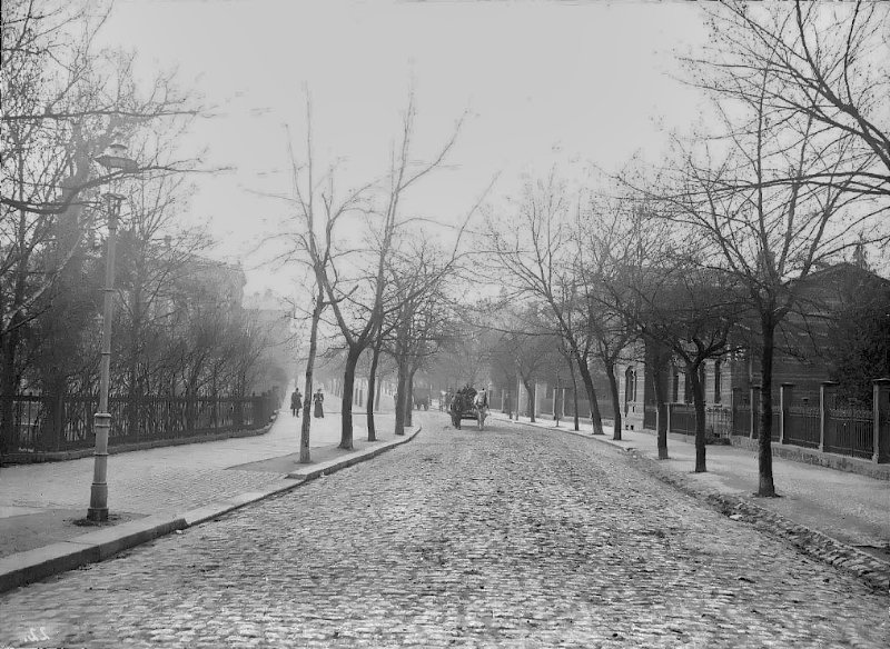 Möglicherweise die Straße Am Kirchtor. Fotografiert von Gottfried Riehm.