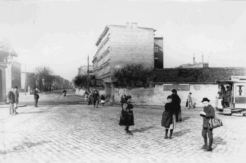 Der Rannische Platz mit Blick in die Torstraße. Fotografiert von Gottfried Riehm.
