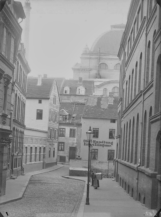 Der Unterberg mit Blick zum Opernhaus. Fotografiert von Gottfried Riehm.