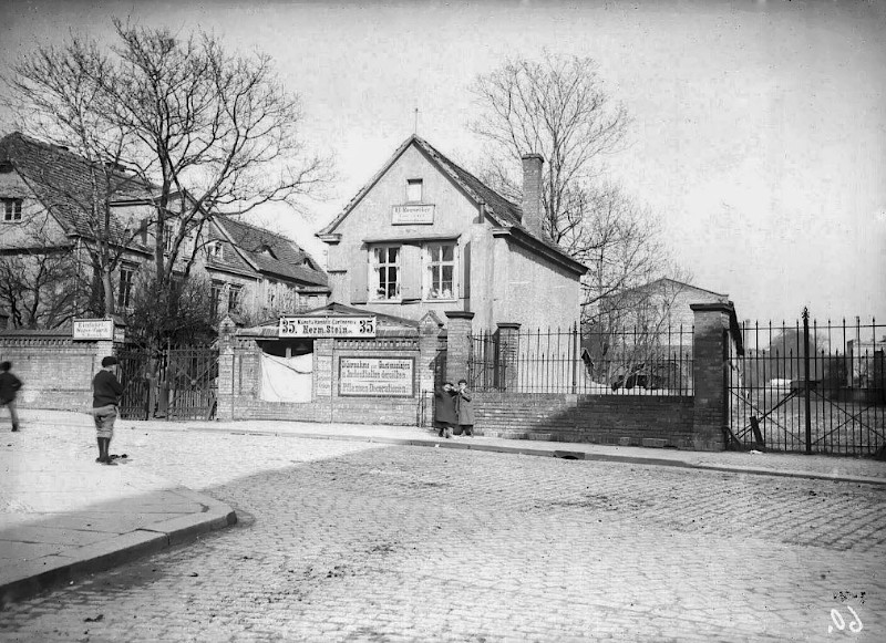 Die Sophienstraße vom Weidenplan aus gesehen. Fotografiert von Gottfried Riehm.