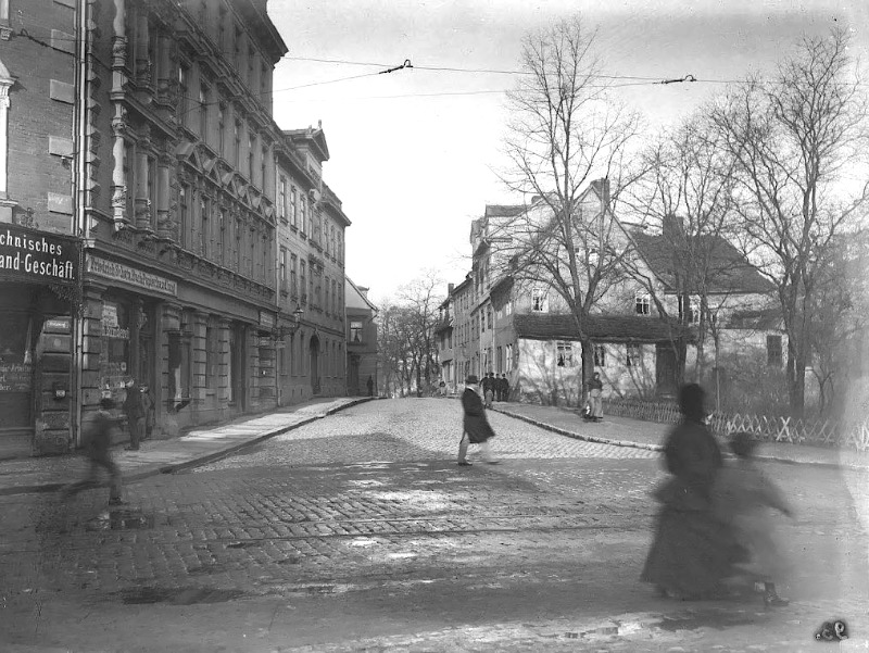 Die Mauerstraße vom Franckeplatz gesehen. Fotografiert von Gottfried Riehm.