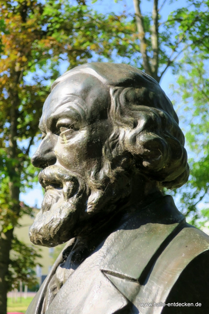 Julius Kühn Denkmal auf dem Steintor-Campus der Martin-Luther-Universität Halle-Wittenberg