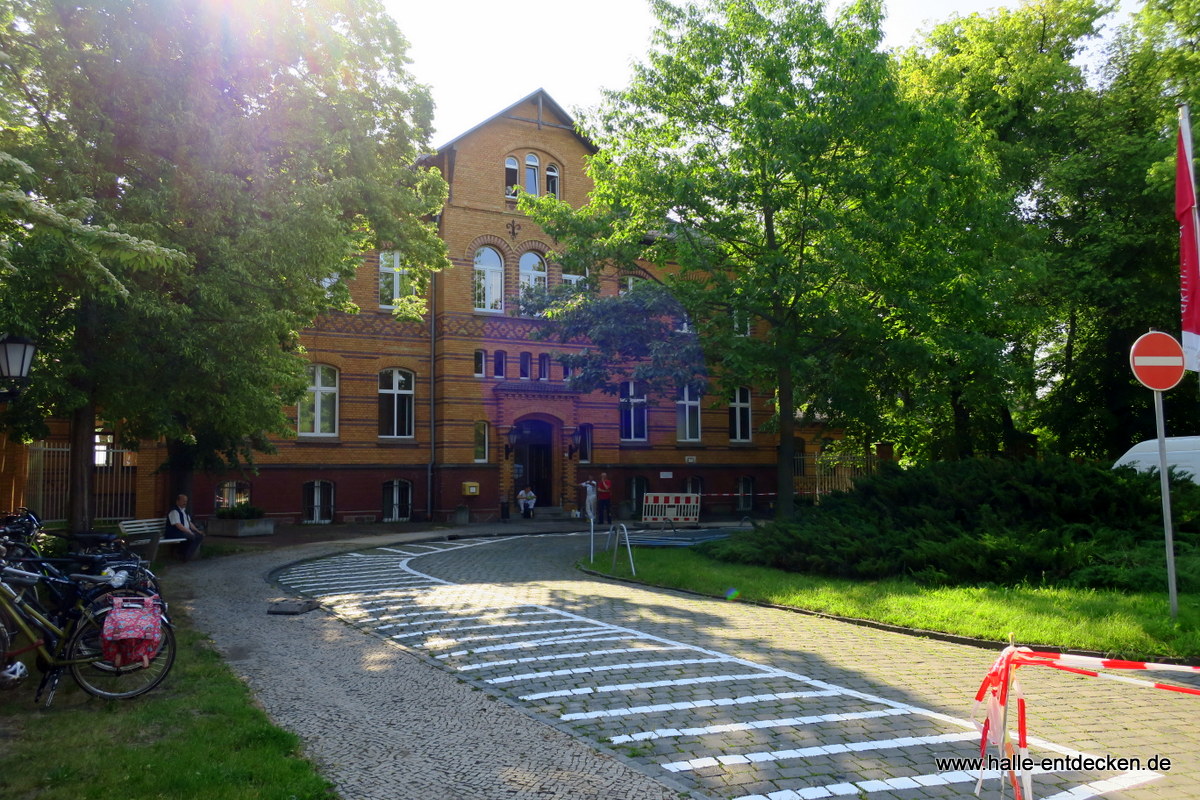 Krankenhaus Universitätsklinik für Psychiatrie und Psychotherapie (Julius-Kühn-Straße 7)