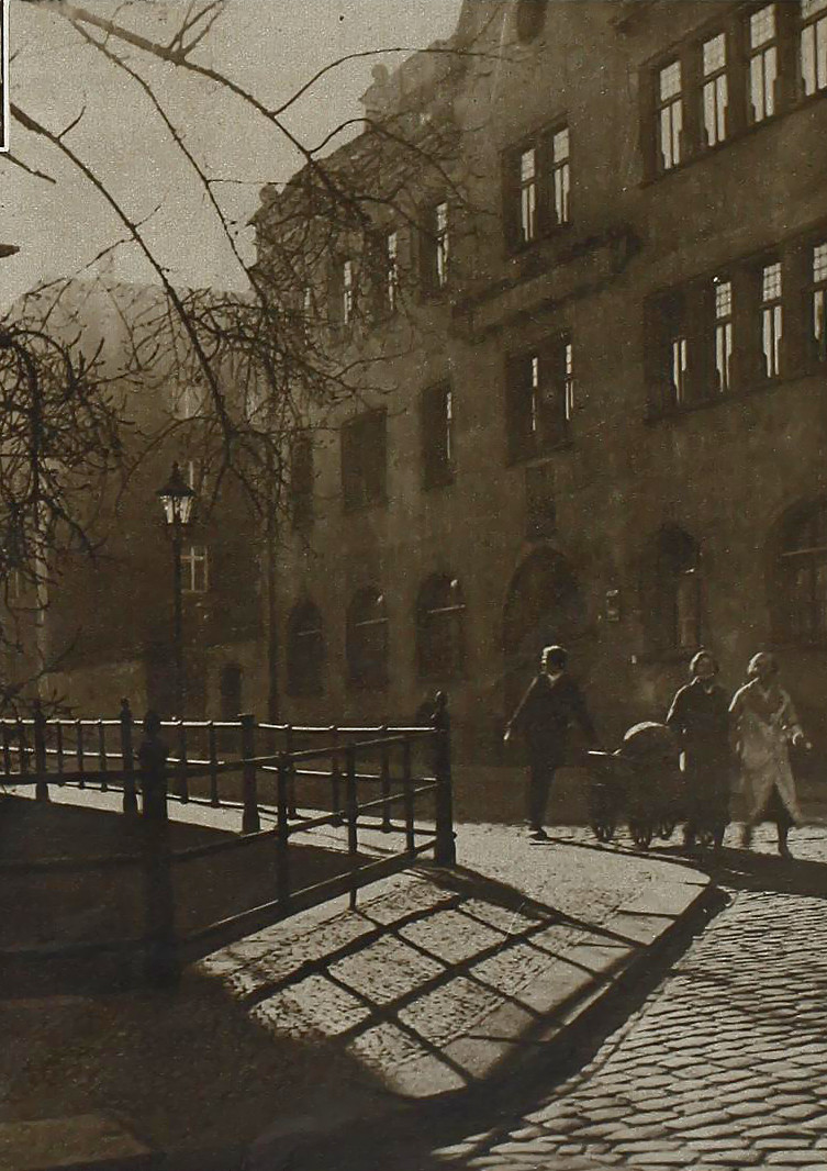 Die Ankerstraße im Dezember 1935 in den Illustrierten Hallischen Nachrichten.