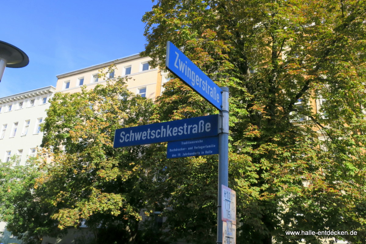 Ecke Schwetschkestraße und Zwingerstraße.