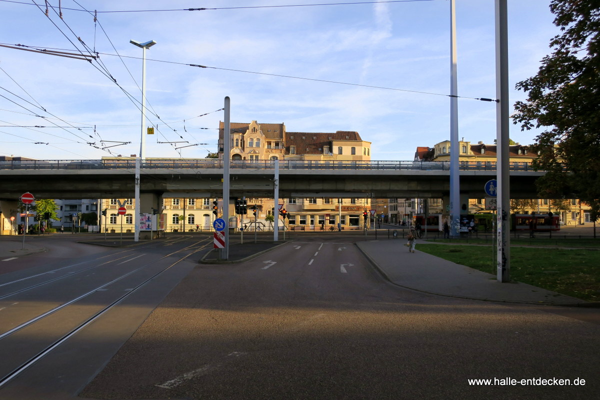 Blick zum Franckeplatz und die Rannische Straße.